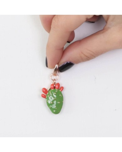 Ciondolo in Metallo con fico d&#8217;india impreziosito da smalti colorati