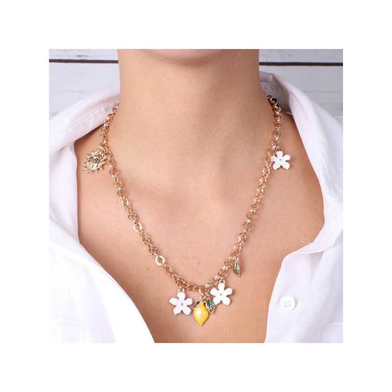 Collana in Metallo maglia rolò, con charms fiori e agrumi di Sicilia, impreziosita da smalti colorati