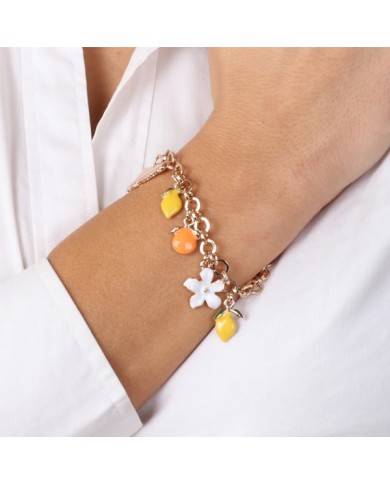 Bracciale in Metallo maglia rolò. Con agrumi di Sicilia e fiori pendenti, impreziositi da smalti colorati
