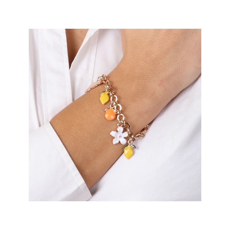 Bracciale in Metallo maglia rolò. Con agrumi di Sicilia e fiori pendenti, impreziositi da smalti colorati